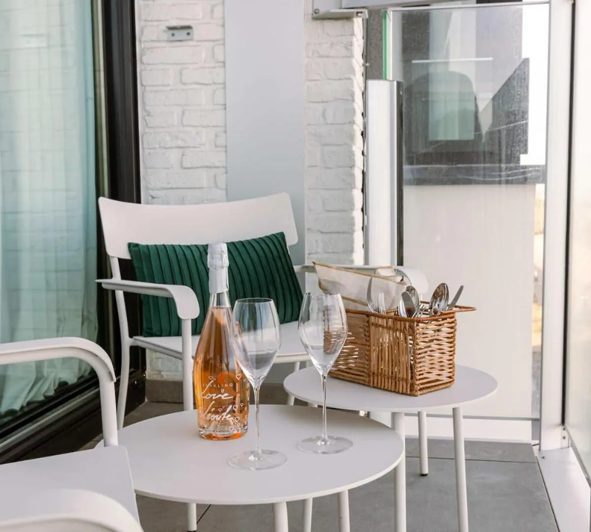 Cosy Apartment With Terrace Overlooking The Sea 미들케르케